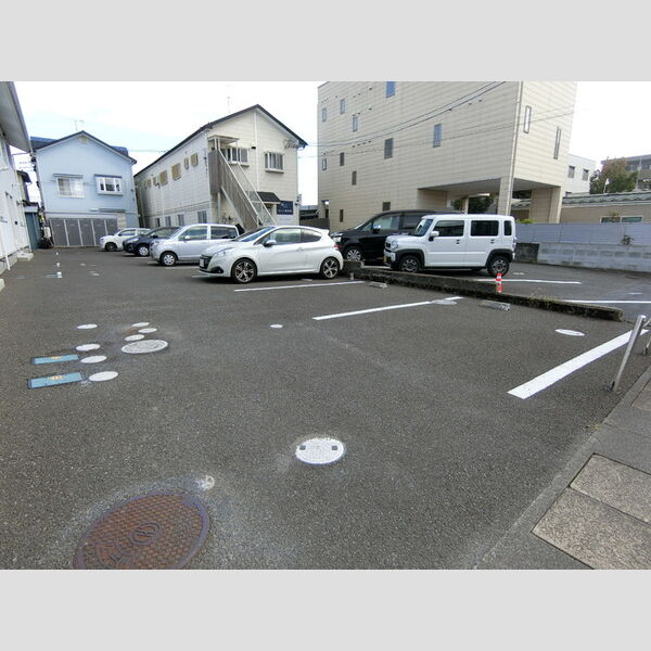 駐車場 (駐車場)