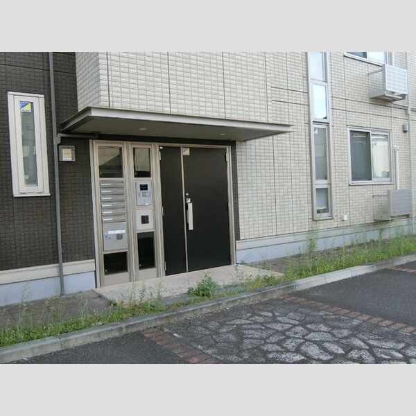 エントランス (エントランス)