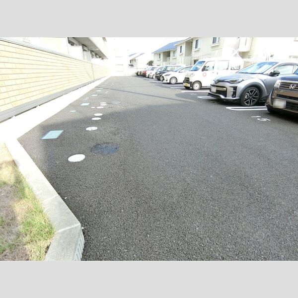 駐車場 (駐車場)