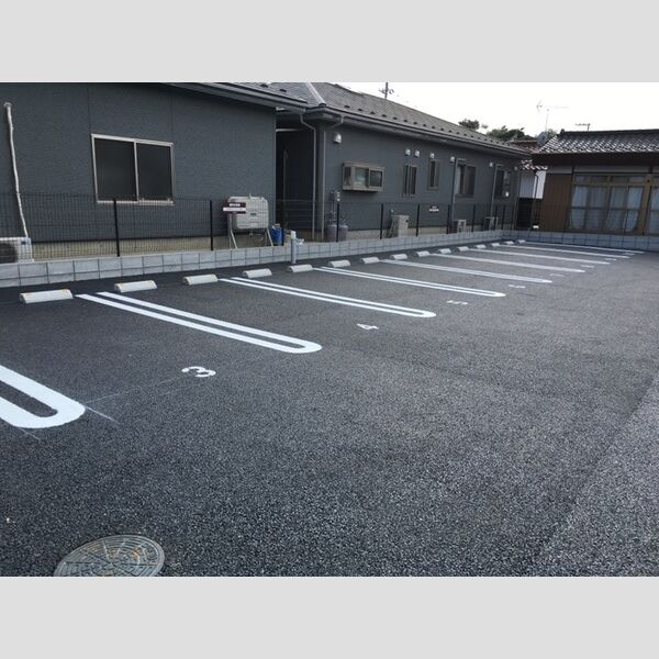 駐車場 (駐車場)