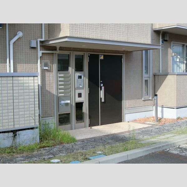 エントランス (エントランス)