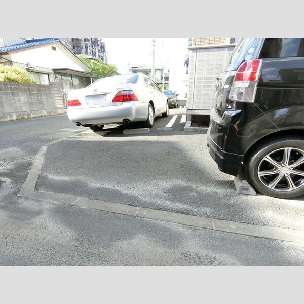 駐車場 (駐車場)