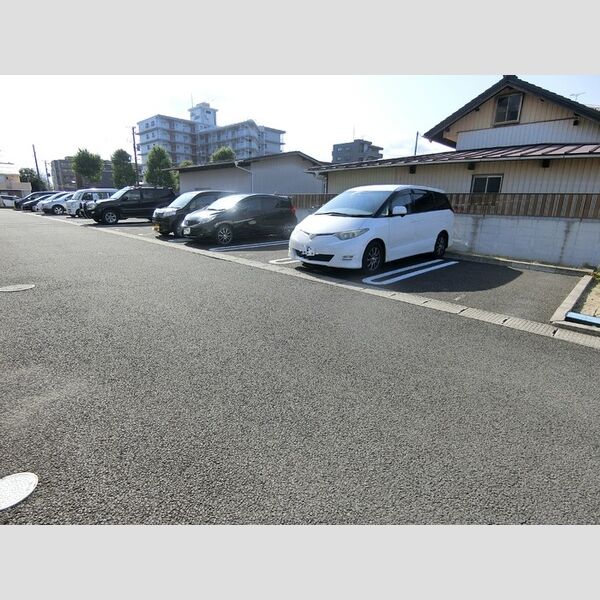 駐車場 (駐車場)