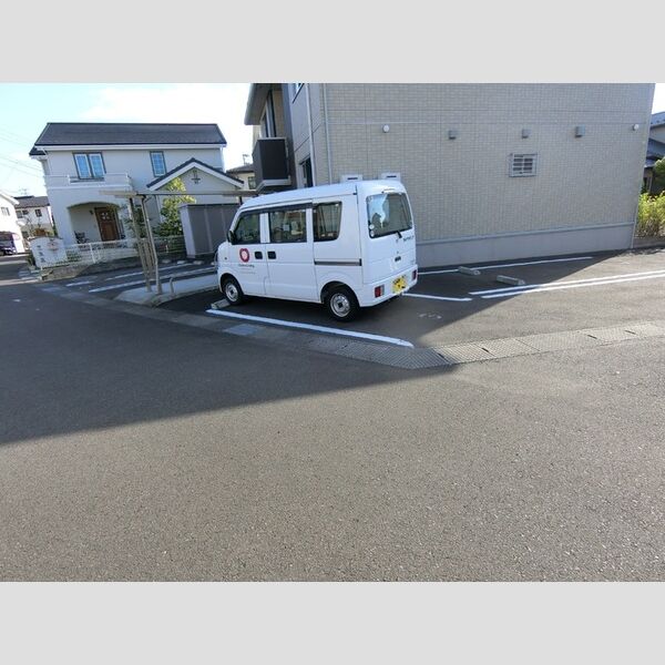 駐車場 (駐車場)