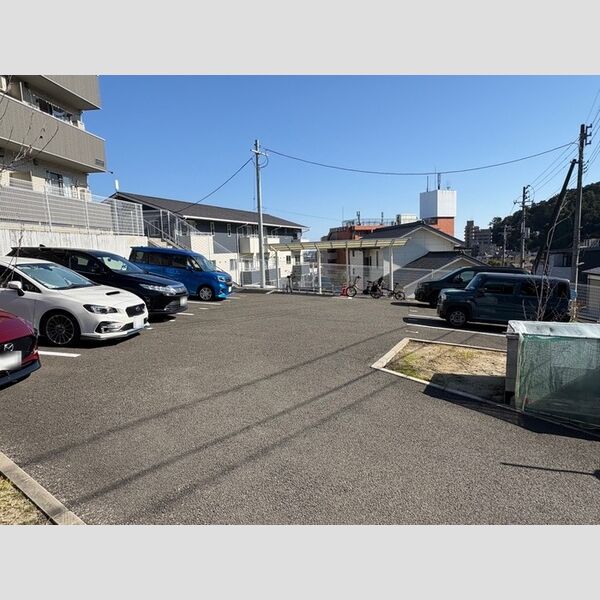 駐車場 (駐車場)