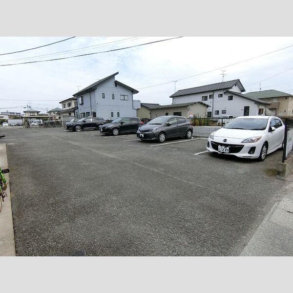 駐車場 (駐車場)