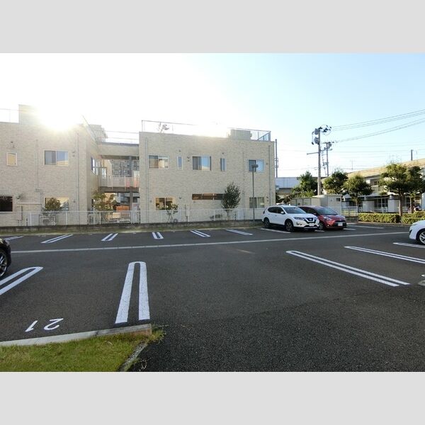駐車場 (駐車場)