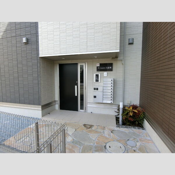 エントランス (エントランス)