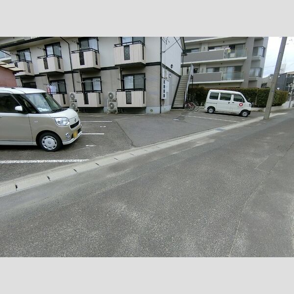 駐車場 (駐車場)
