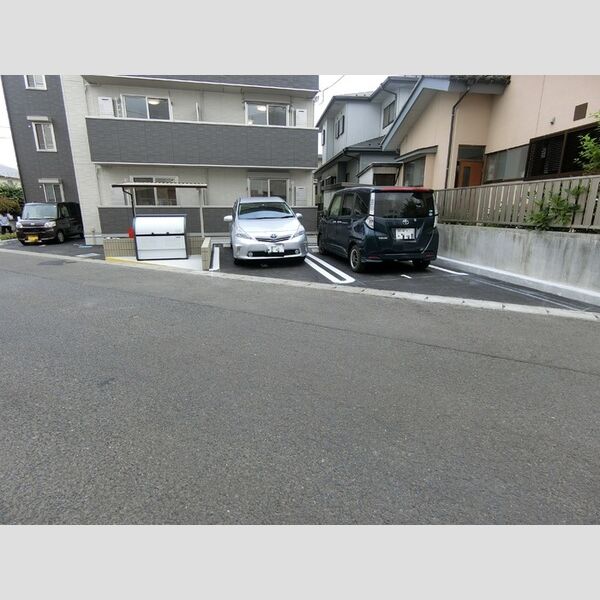 駐車場 (駐車場)