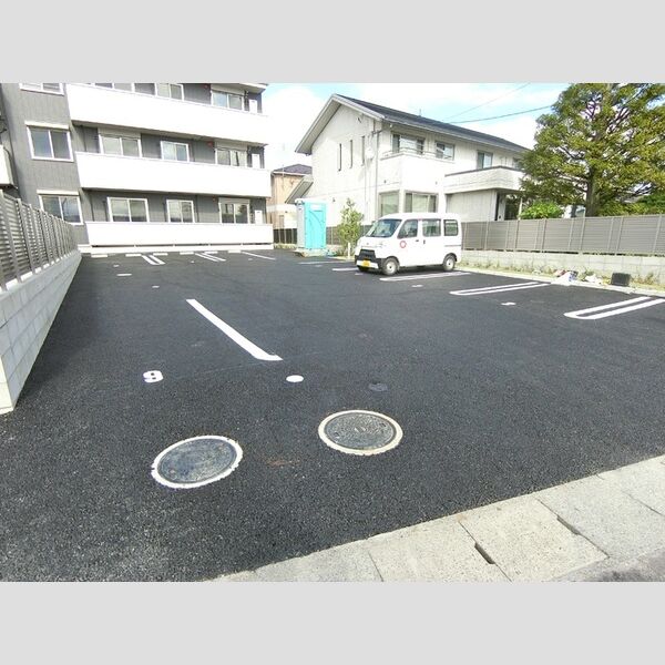 駐車場 (駐車場)