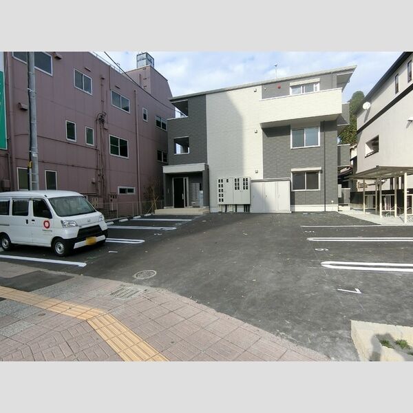 駐車場 (駐車場)