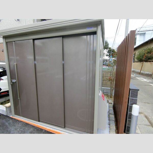 現地周辺 (ごみ集積所)