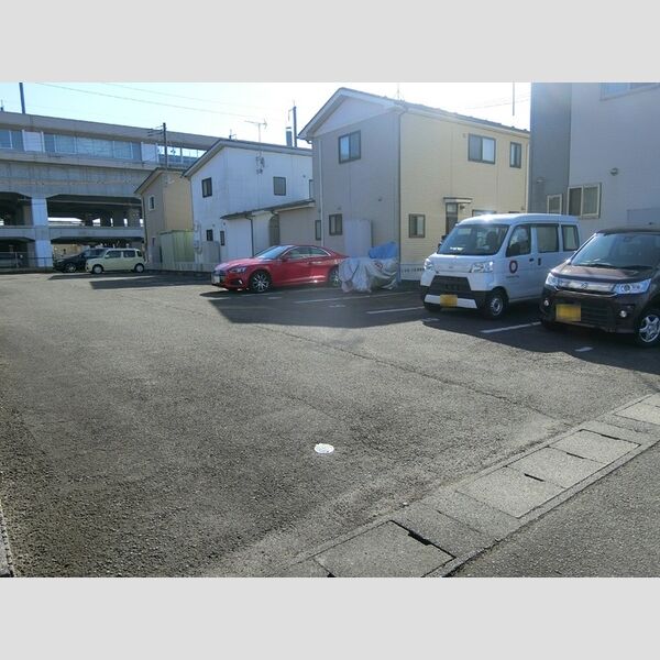 駐車場 (駐車場)