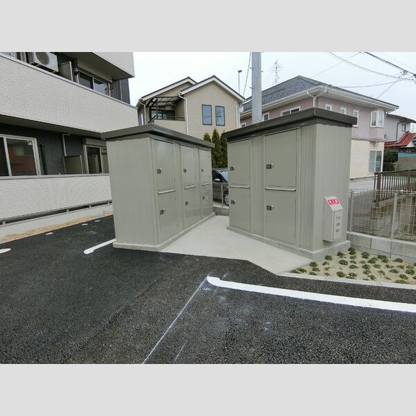 現地周辺 (物置)