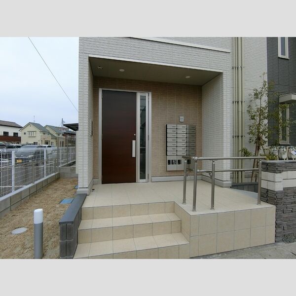 エントランス (エントランス)