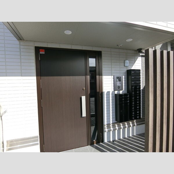 エントランス (エントランス)