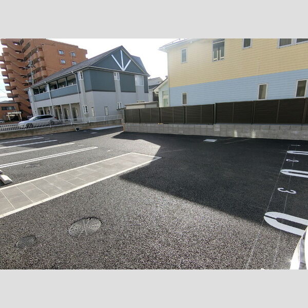 駐車場 (駐車場)