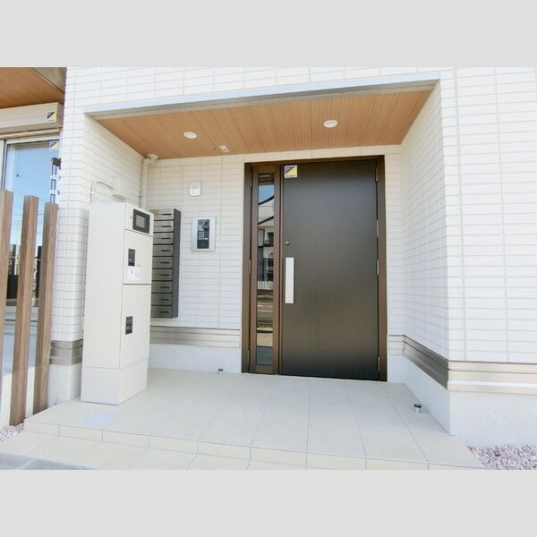 エントランス (エントランス)