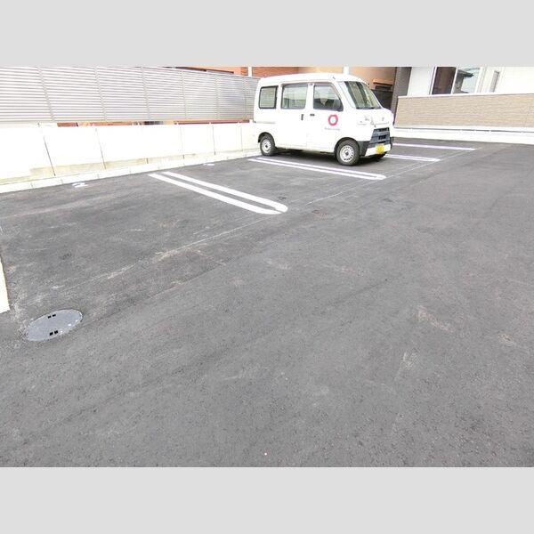 駐車場 (駐車場)