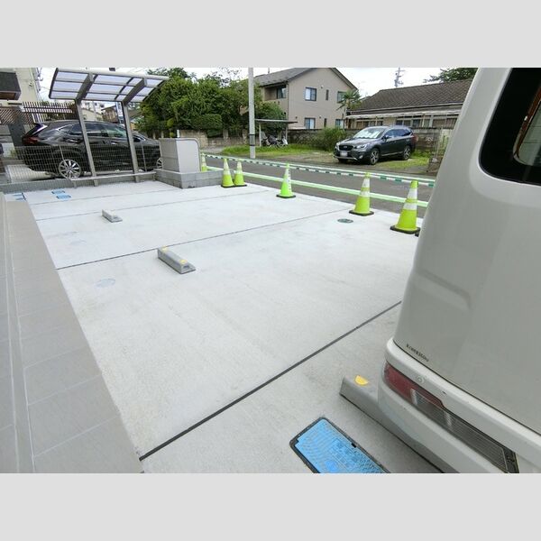 駐車場 (駐車場)