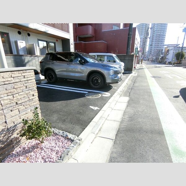 駐車場 (駐車場)