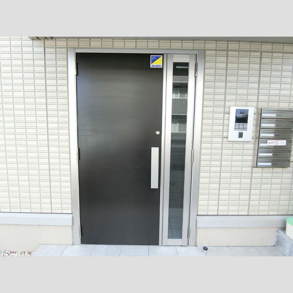 エントランス (エントランス)