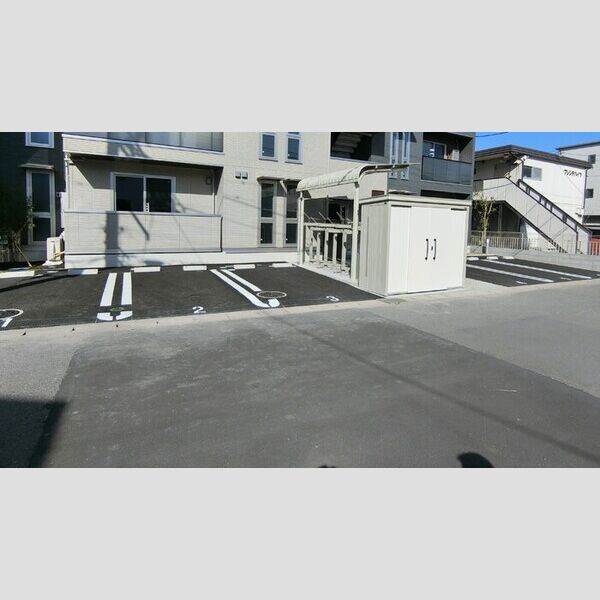 駐車場 (駐車場)