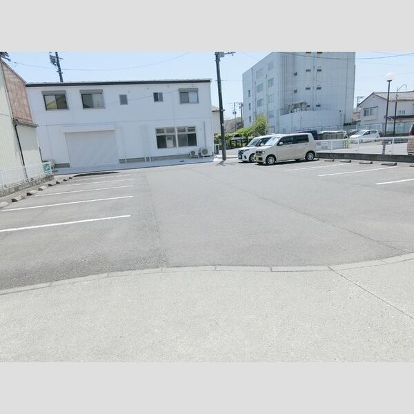 駐車場 (駐車場)