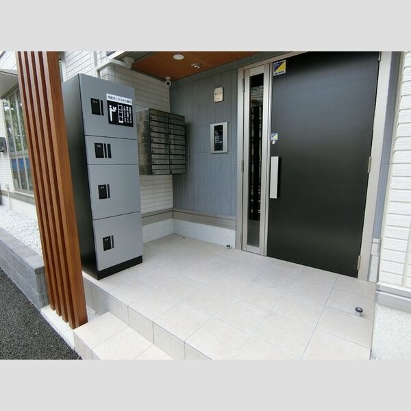 エントランス (エントランス)