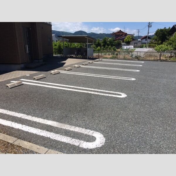 駐車場 (駐車場)