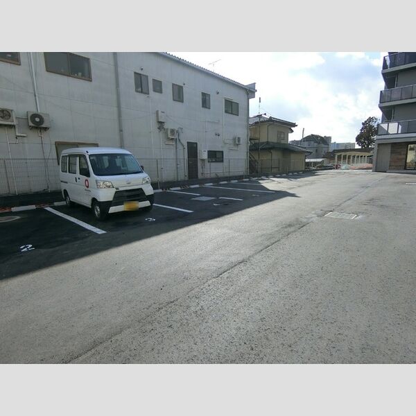 駐車場 (駐車場)