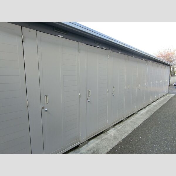 現地周辺 (ゴミ置場)