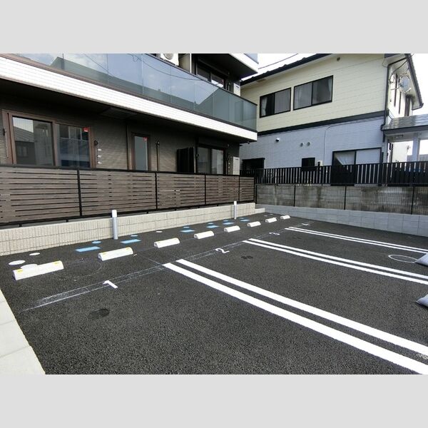 駐車場 (駐車場)