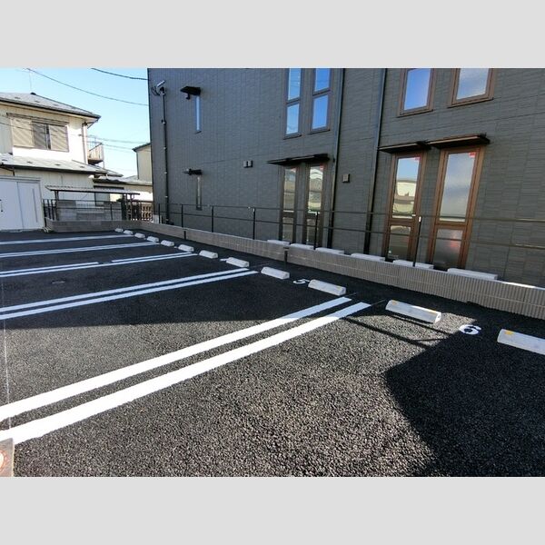 駐車場 (駐車場)