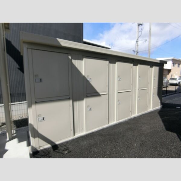 現地周辺 (物置)