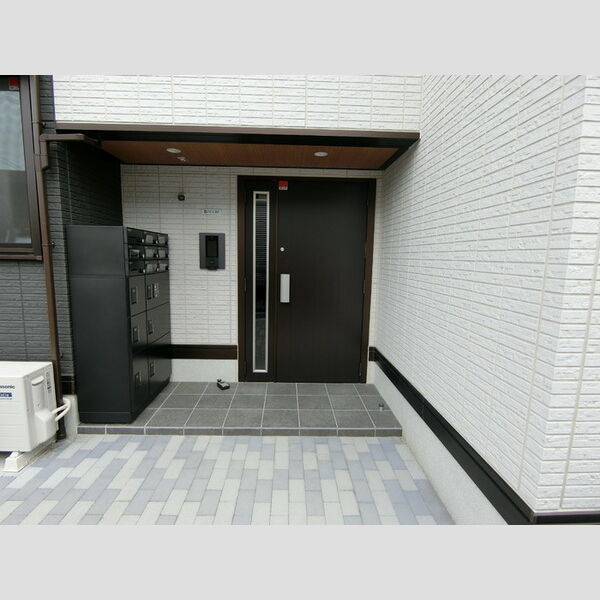 エントランス (エントランス)