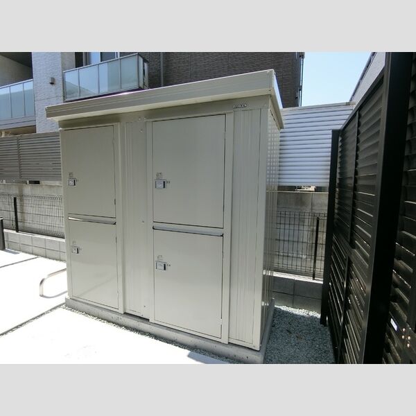 現地周辺 (物置)