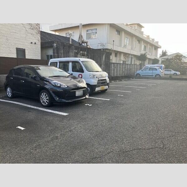 駐車場 (駐車場)