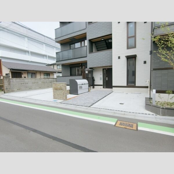 駐車場 (駐車場)