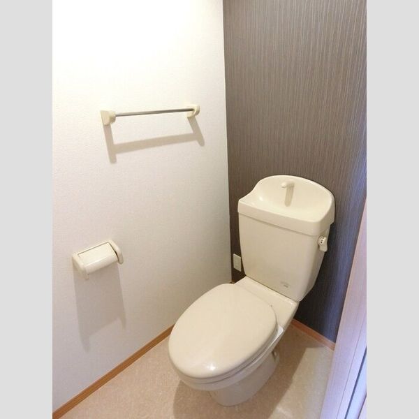 トイレ (トイレ)