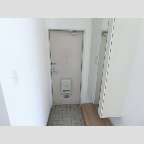 玄関 (玄関)