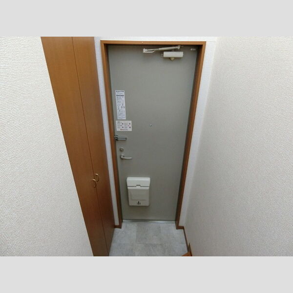 玄関 (玄関)