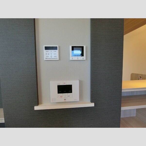 その他 (給湯リモコン　TVモニターホン)