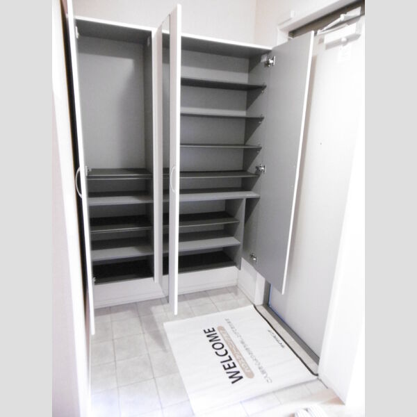 玄関 (玄関(シューズボックス))