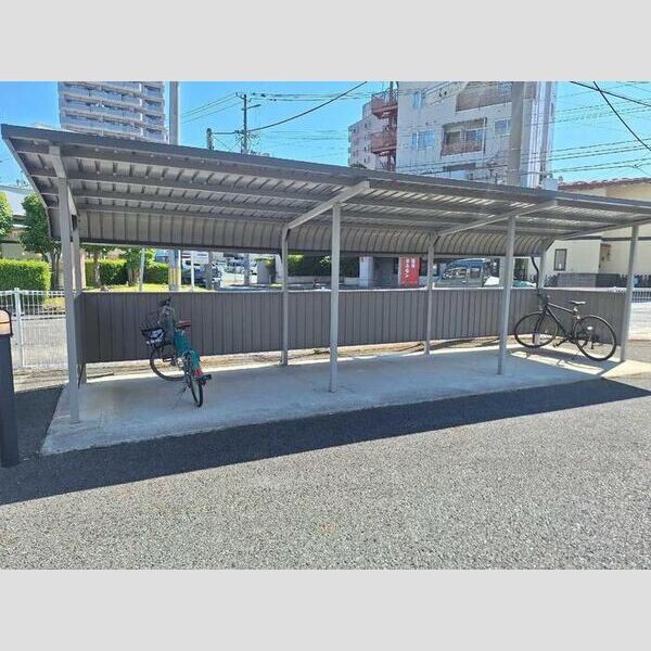 駐車場 (駐輪場)