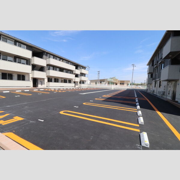 駐車場 (駐車場)