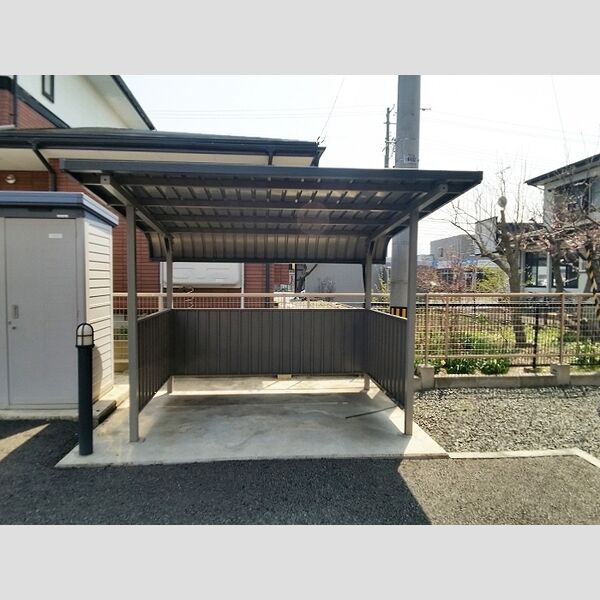 現地周辺 (駐輪場)