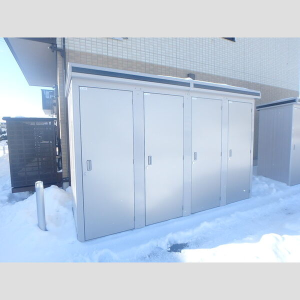 現地周辺 (物置)