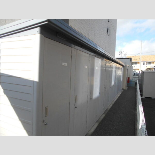 現地周辺 (外部物置)